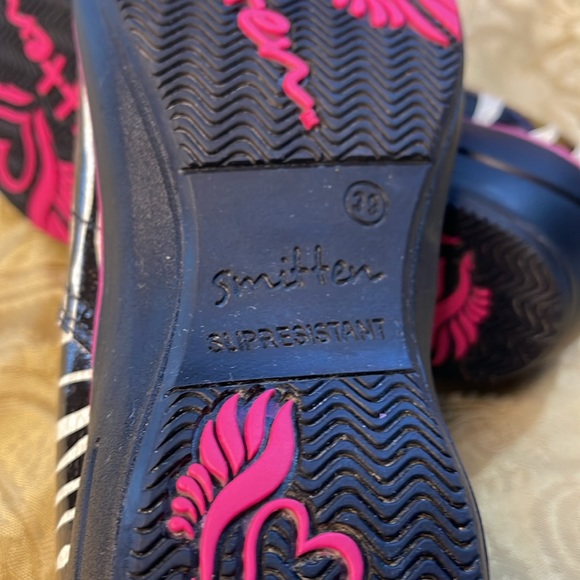 Smitten - Zebra Print Nursing Clog - Size 7.5 - Picture 4 of 4